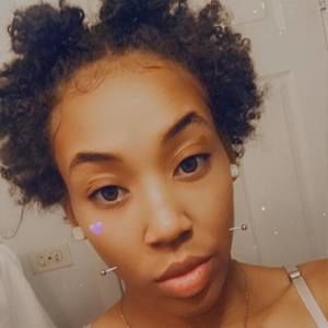 Meet your Posher, Lucy